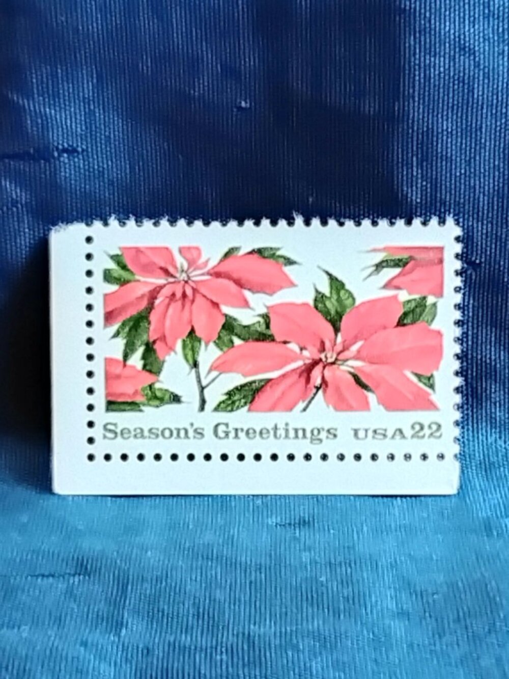Uncirculated USA 1985 Seasons Greetings 22 Cent Stamp!!